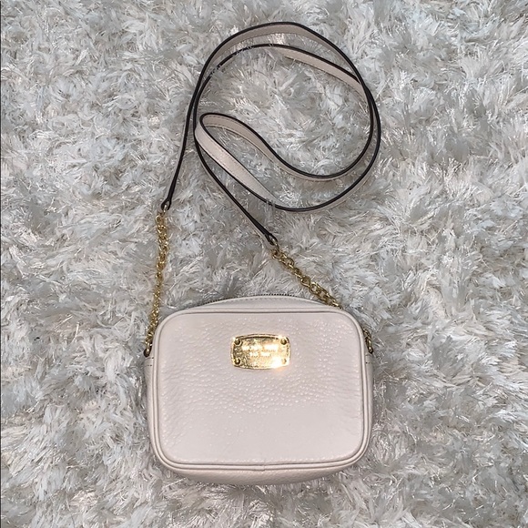 Michael Kors Handbags - Michael Kors Crossbody Purse